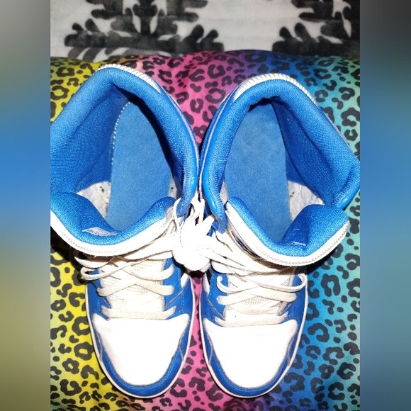 🖤Adidas High-tops💙 - Picture 7 of 8